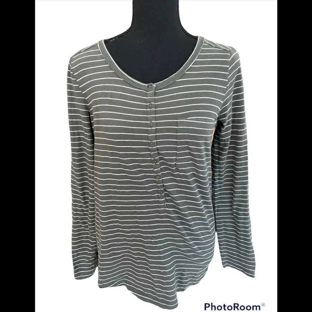 Eddie Bauer long sleeved gray/white striped tee with button front, size M